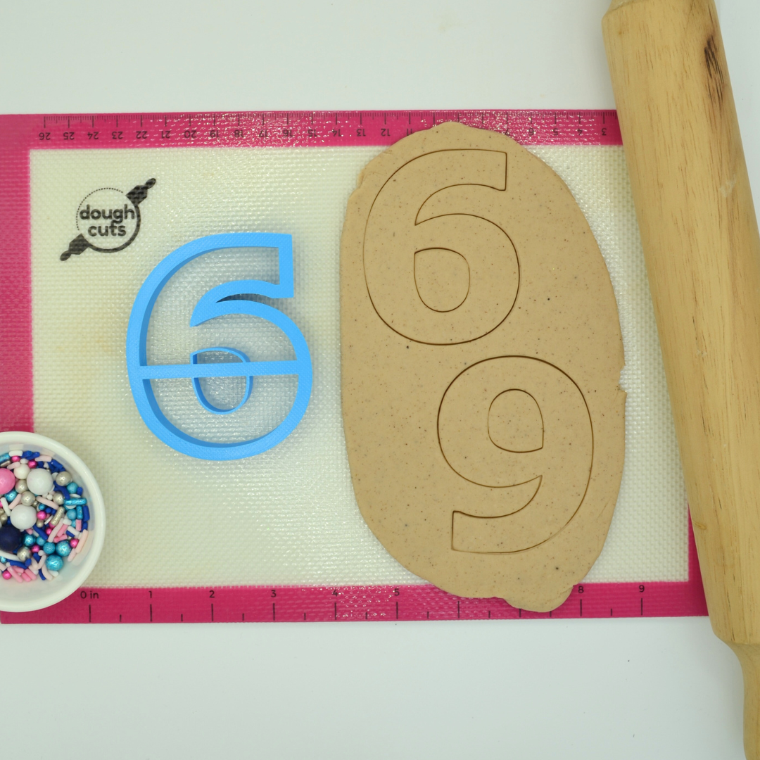 Number 6 or 9 8cm Cookie Cutter